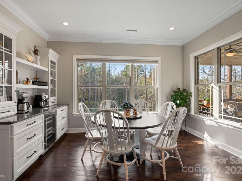 2072 46th Avenue Drive, Hickory, NC 28601.  MLS# CAR4238914, YatesRealty ID 4521. 