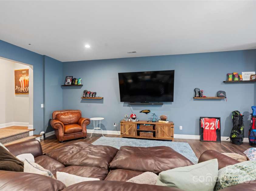 2072 46th Avenue Drive, Hickory, NC 28601.  MLS# CAR4238914, YatesRealty ID 4521. 