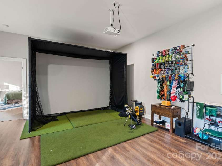 2072 46th Avenue Drive, Hickory, NC 28601.  MLS# CAR4238914, YatesRealty ID 4521. 