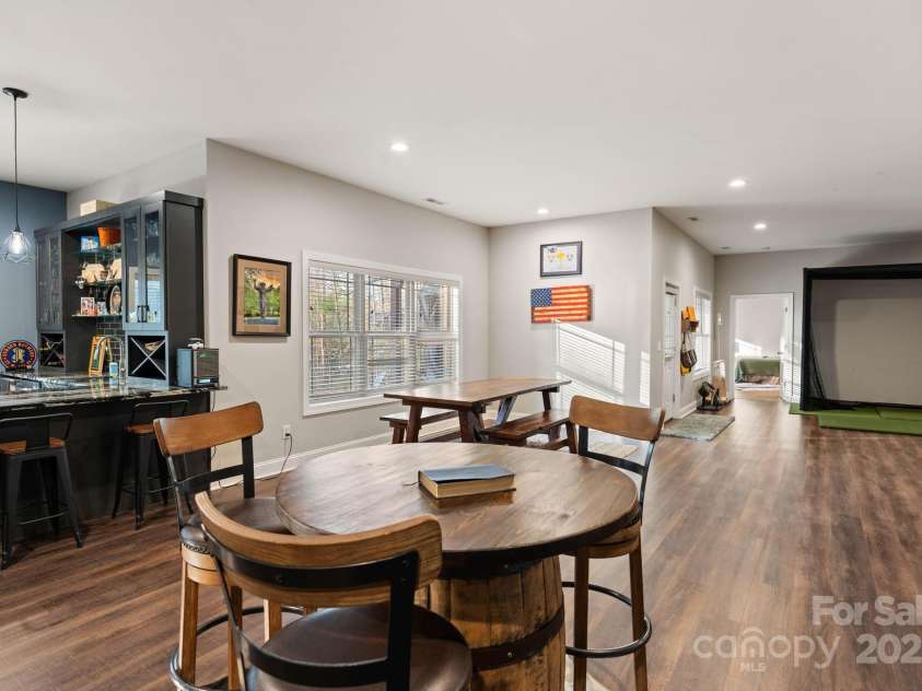 2072 46th Avenue Drive, Hickory, NC 28601.  MLS# CAR4238914, YatesRealty ID 4521. 