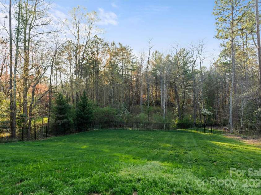 2072 46th Avenue Drive, Hickory, NC 28601.  MLS# CAR4238914, YatesRealty ID 4521. 