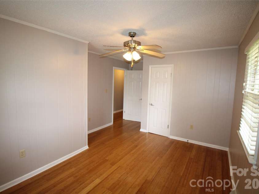 203 Ratchford Farm Road, Gastonia, NC 28056.  MLS# CAR4390648, YatesRealty ID 45211. 
