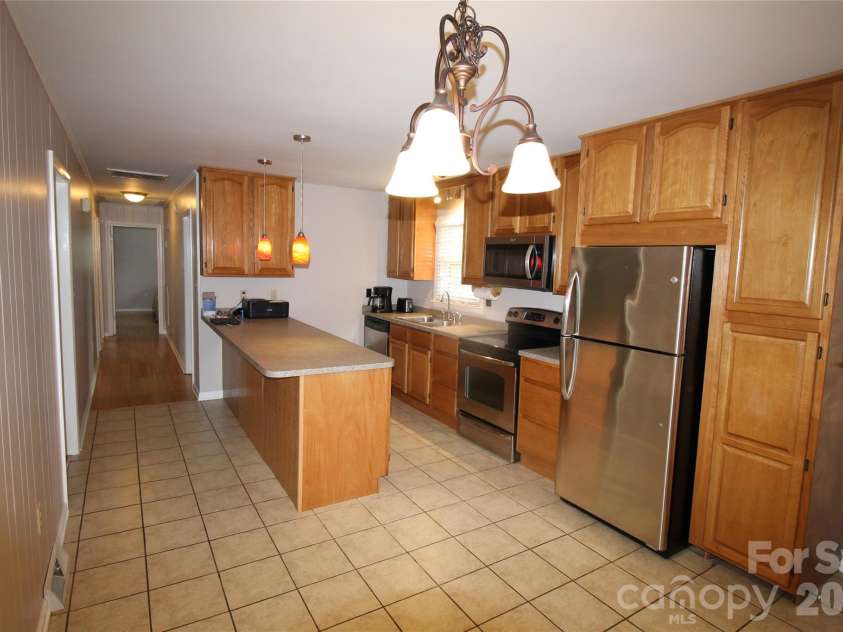 203 Ratchford Farm Road, Gastonia, NC 28056.  MLS# CAR4390648, YatesRealty ID 45211. 
