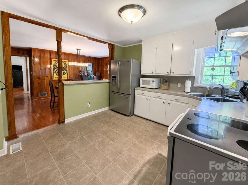 807 Yadkin Street, Albemarle, NC 28001.  MLS# CAR4415907, YatesRealty ID 45213. 
