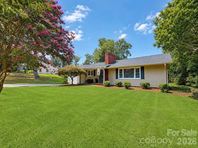 807 Yadkin Street, Albemarle, NC 28001.  MLS# CAR4415907, YatesRealty ID 45213. 