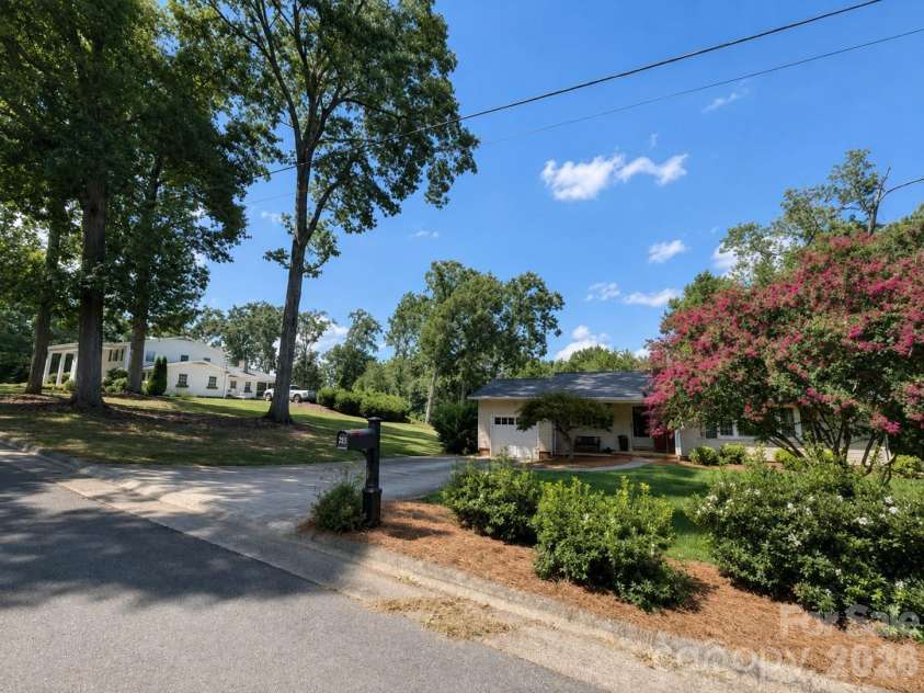 807 Yadkin Street, Albemarle, NC 28001.  MLS# CAR4415907, YatesRealty ID 45213. 