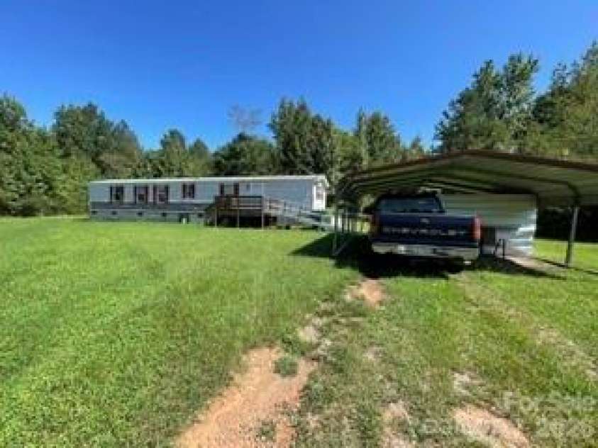 1098 Macedonia Road, Gaffney, SC 29341.  MLS# CAR4415994, YatesRealty ID 45218. Front View