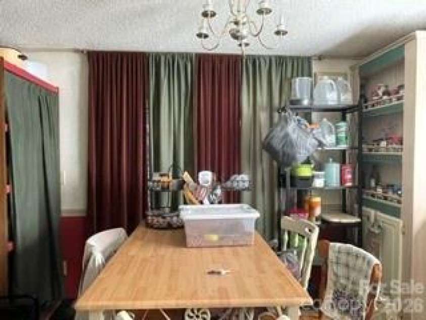1098 Macedonia Road, Gaffney, SC 29341.  MLS# CAR4415994, YatesRealty ID 45218. Kitchen