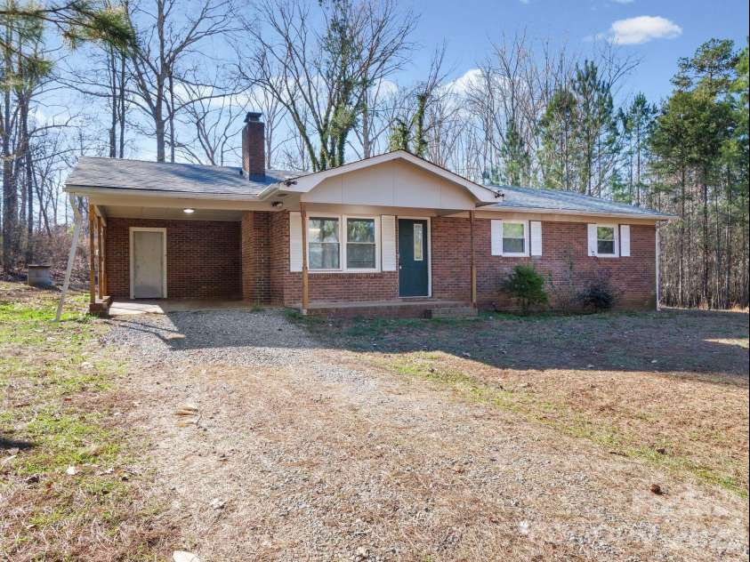 3113 Sandie Drive, Shelby, NC 28150.  MLS# CAR4336975, YatesRealty ID 4522. 