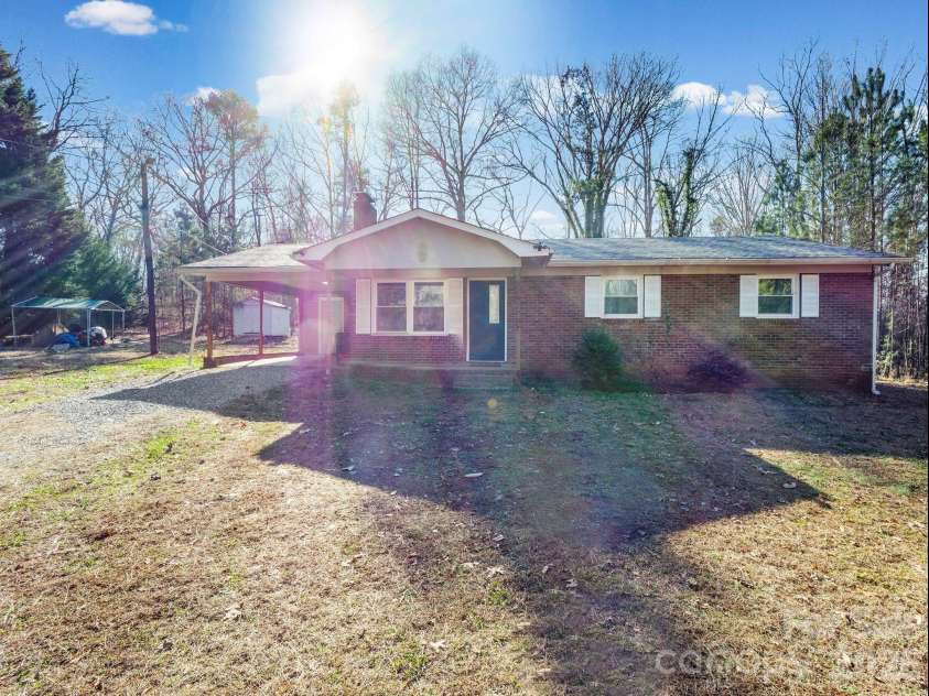 3113 Sandie Drive, Shelby, NC 28150.  MLS# CAR4336975, YatesRealty ID 4522. 