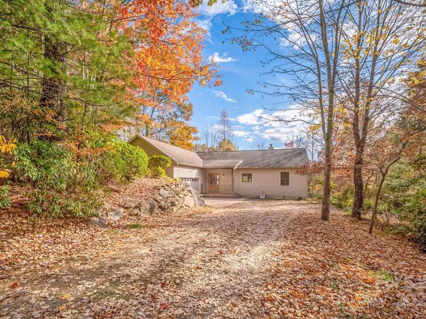 45 Hill Top Drive, Pisgah Forest, NC 28768.  MLS# CAR4227914, YatesRealty ID 4522. 