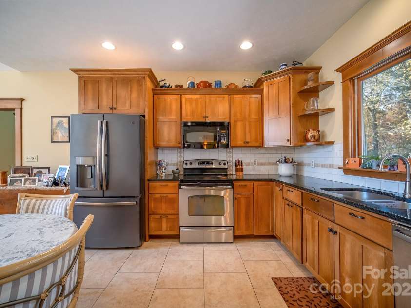 45 Hill Top Drive, Pisgah Forest, NC 28768.  MLS# CAR4227914, YatesRealty ID 4522. 