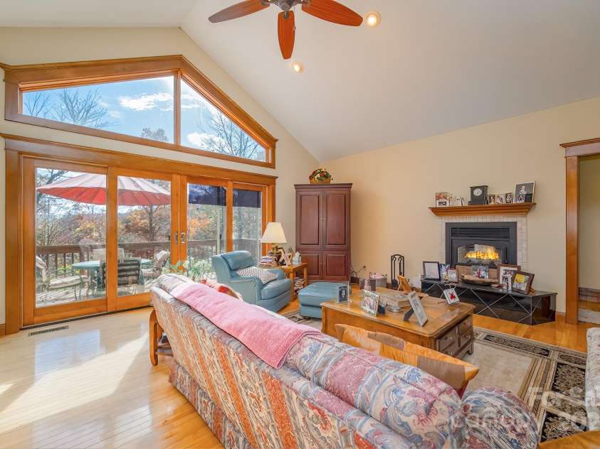 45 Hill Top Drive, Pisgah Forest, NC 28768.  MLS# CAR4227914, YatesRealty ID 4522. 