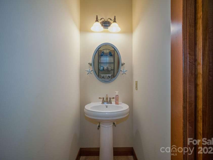 45 Hill Top Drive, Pisgah Forest, NC 28768.  MLS# CAR4227914, YatesRealty ID 4522. 