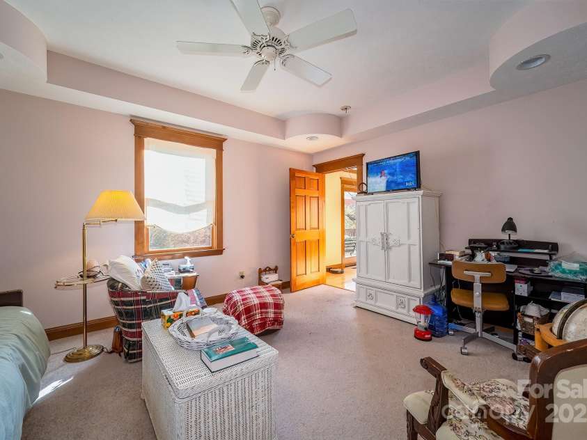 45 Hill Top Drive, Pisgah Forest, NC 28768.  MLS# CAR4227914, YatesRealty ID 4522. 