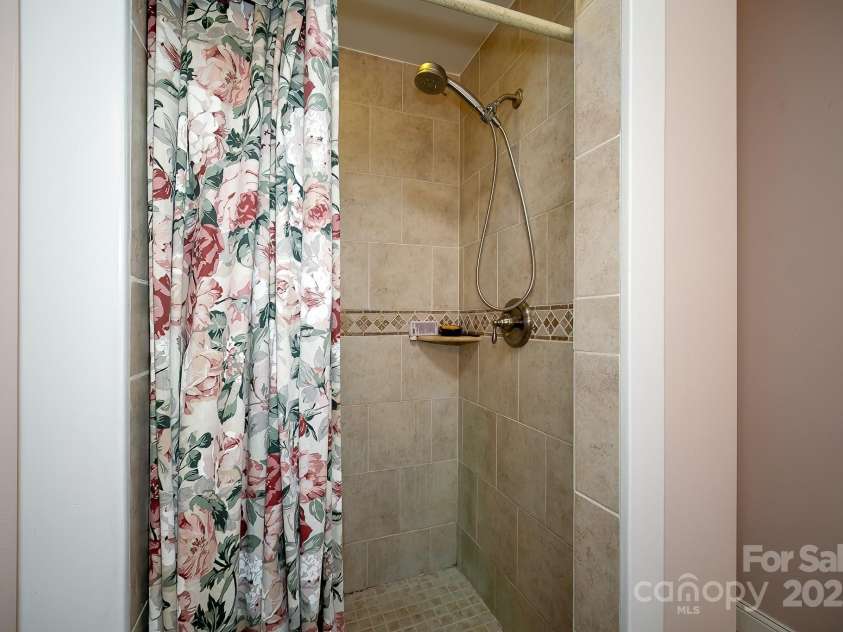 45 Hill Top Drive, Pisgah Forest, NC 28768.  MLS# CAR4227914, YatesRealty ID 4522. 