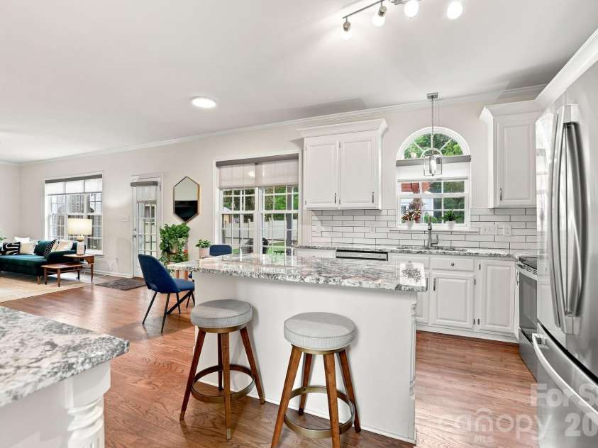 12415 Oakbriar Lane, Charlotte, NC 28273.  MLS# CAR4416011, YatesRealty ID 45220. 