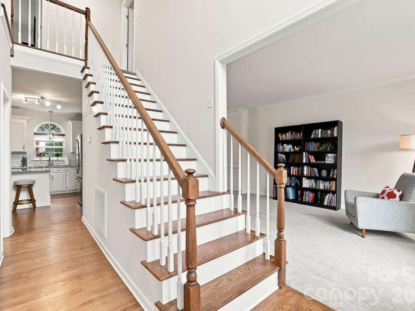 12415 Oakbriar Lane, Charlotte, NC 28273.  MLS# CAR4416011, YatesRealty ID 45220. 