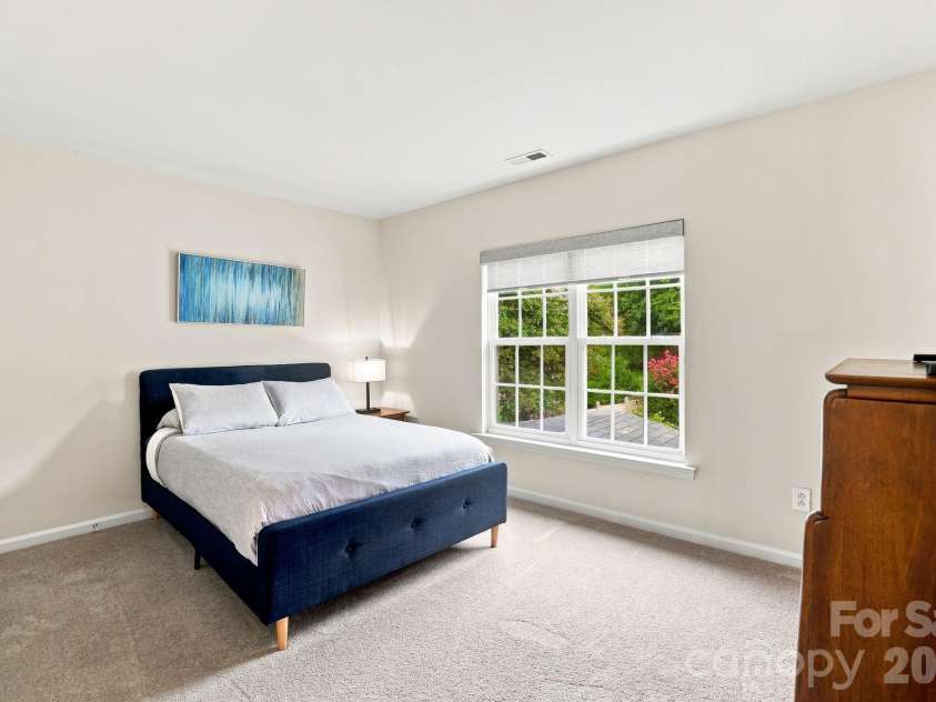 12415 Oakbriar Lane, Charlotte, NC 28273.  MLS# CAR4416011, YatesRealty ID 45220. 