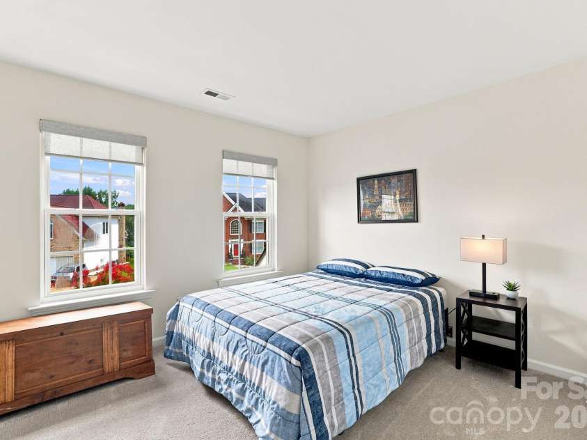 12415 Oakbriar Lane, Charlotte, NC 28273.  MLS# CAR4416011, YatesRealty ID 45220. 