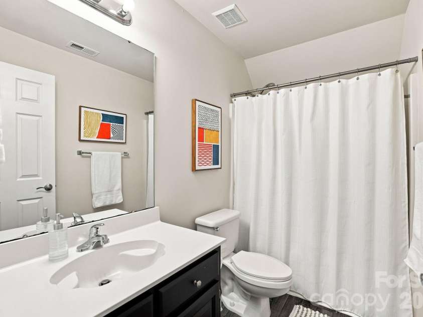 12415 Oakbriar Lane, Charlotte, NC 28273.  MLS# CAR4416011, YatesRealty ID 45220. 