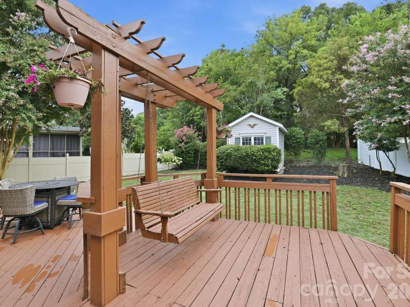 12415 Oakbriar Lane, Charlotte, NC 28273.  MLS# CAR4416011, YatesRealty ID 45220. 