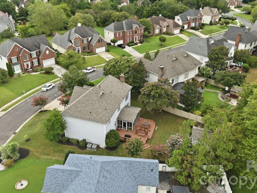 12415 Oakbriar Lane, Charlotte, NC 28273.  MLS# CAR4416011, YatesRealty ID 45220. 