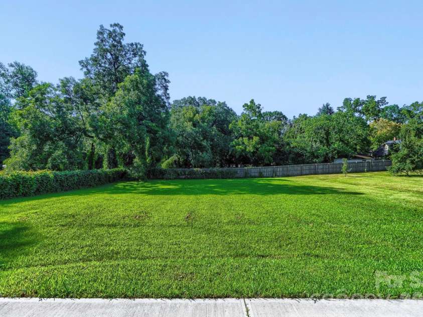 517 Front Street, Statesville, NC 28677.  MLS# CAR4415663, YatesRealty ID 45221. Backyard
