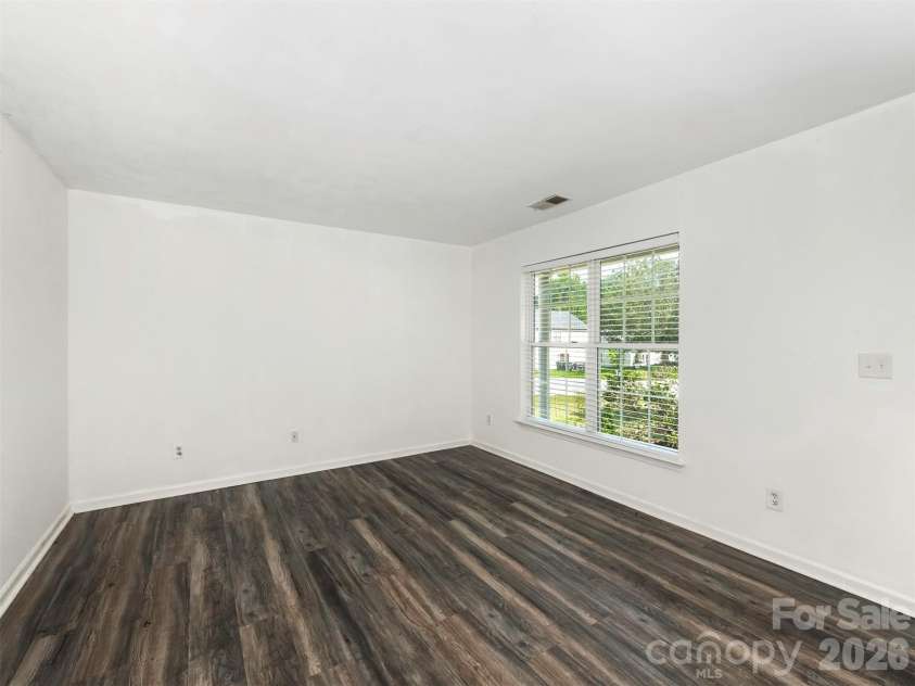 2710 Blackberry Ridge Lane, Charlotte, NC 28208.  MLS# CAR4415957, YatesRealty ID 45222. 