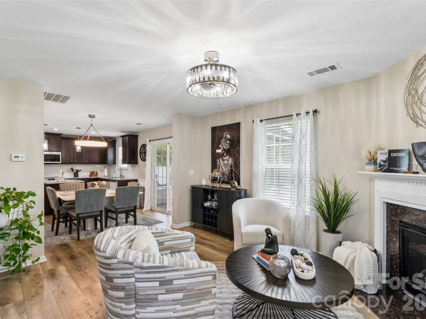 4707 Mcclure Road, Charlotte, NC 28216.  MLS# CAR4405012, YatesRealty ID 45226. 