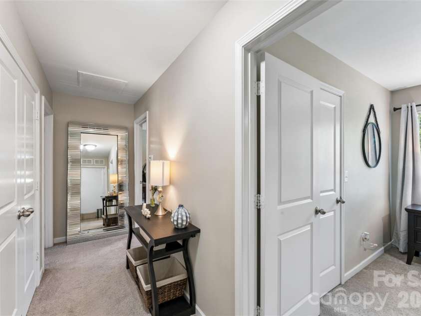 4707 Mcclure Road, Charlotte, NC 28216.  MLS# CAR4405012, YatesRealty ID 45226. 