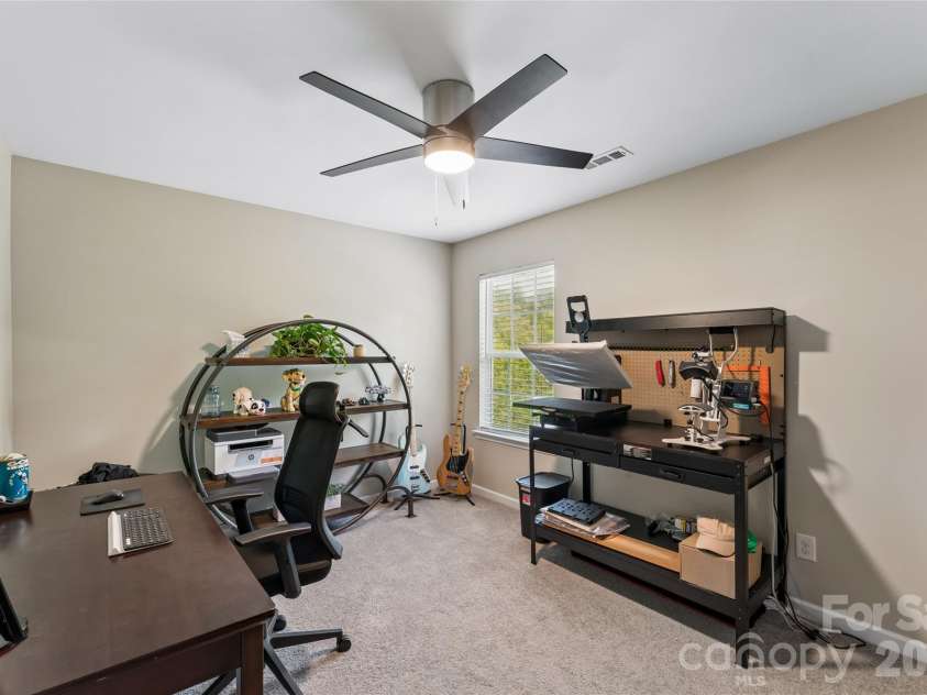 4707 Mcclure Road, Charlotte, NC 28216.  MLS# CAR4405012, YatesRealty ID 45226. 
