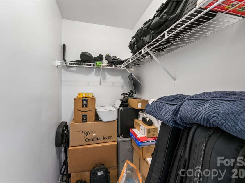 4707 Mcclure Road, Charlotte, NC 28216.  MLS# CAR4405012, YatesRealty ID 45226. 