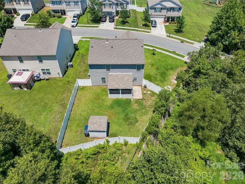 4707 Mcclure Road, Charlotte, NC 28216.  MLS# CAR4405012, YatesRealty ID 45226. 