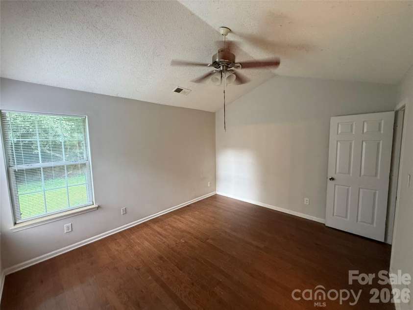 2615 Robyns Glen Drive, Charlotte, NC 28269.  MLS# CAR4416107, YatesRealty ID 45229. 