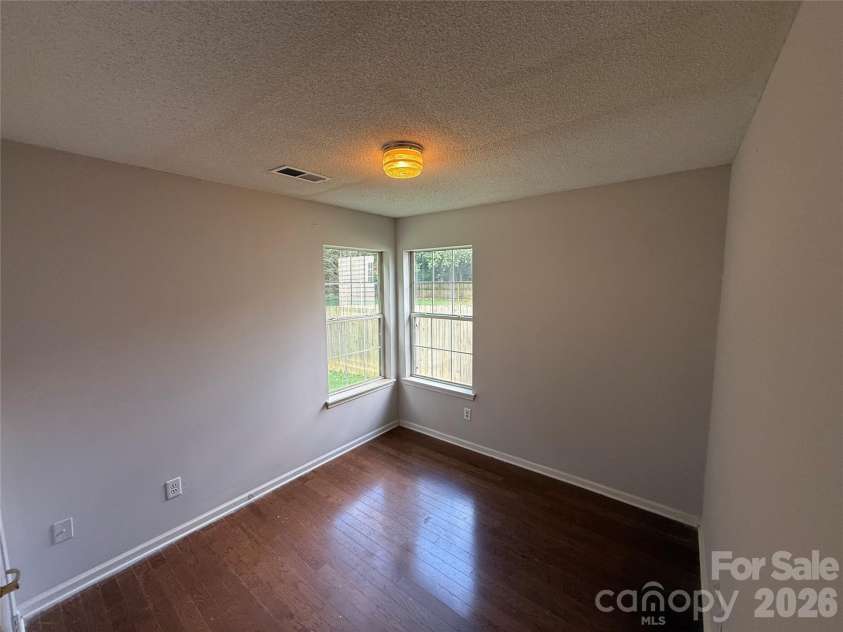 2615 Robyns Glen Drive, Charlotte, NC 28269.  MLS# CAR4416107, YatesRealty ID 45229. 