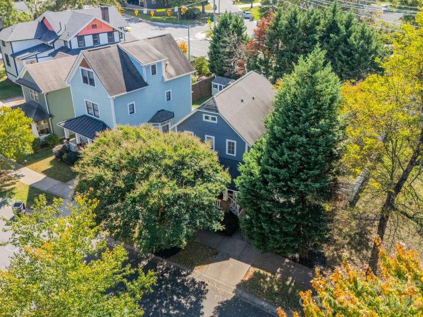 2823 Whiting Avenue, Charlotte, NC 28205.  MLS# CAR4313265, YatesRealty ID 4523. 