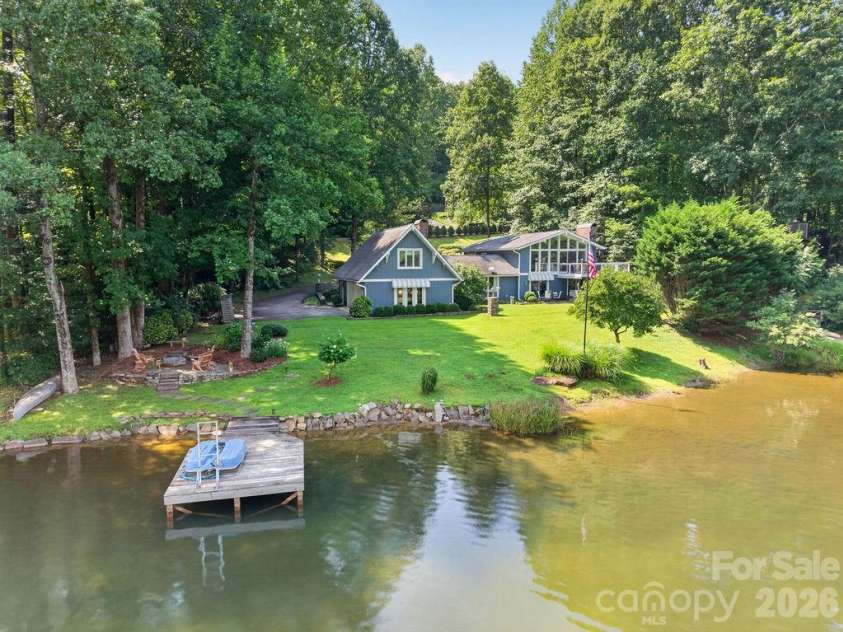 865 Haven Drive, Saluda, NC 28773.  MLS# CAR4415637, YatesRealty ID 45230. 