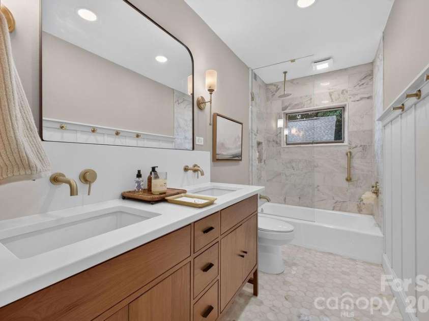 865 Haven Drive, Saluda, NC 28773.  MLS# CAR4415637, YatesRealty ID 45230. 