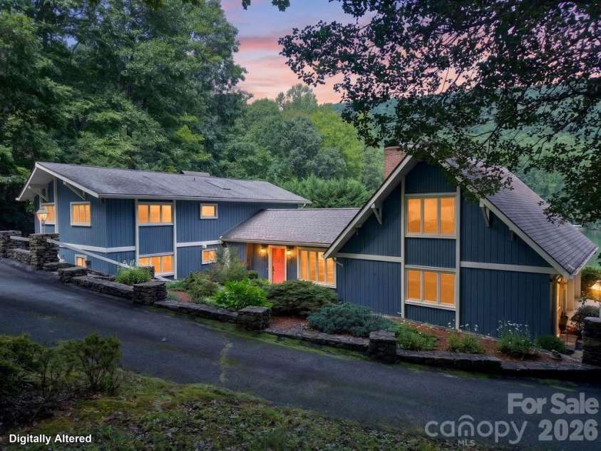 865 Haven Drive, Saluda, NC 28773.  MLS# CAR4415637, YatesRealty ID 45230. 