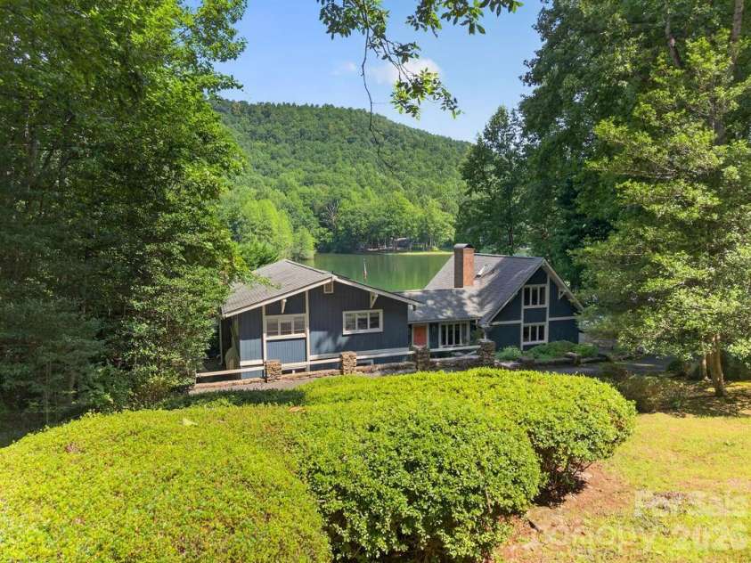 865 Haven Drive, Saluda, NC 28773.  MLS# CAR4415637, YatesRealty ID 45230. 
