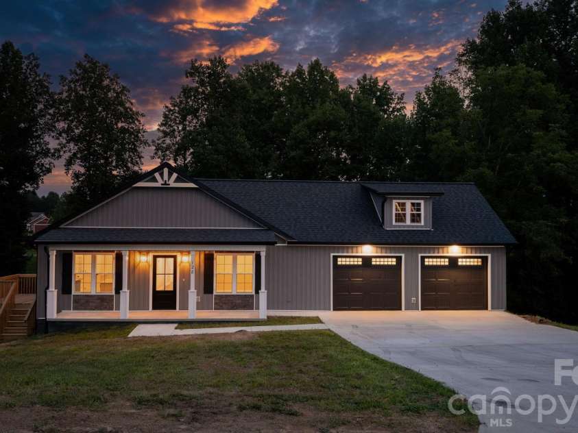 128 Buck Shoals Circle, Hudson, NC 28638.  MLS# CAR4416085, YatesRealty ID 45231. 