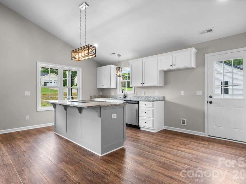 128 Buck Shoals Circle, Hudson, NC 28638.  MLS# CAR4416085, YatesRealty ID 45231. 