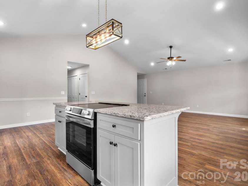 128 Buck Shoals Circle, Hudson, NC 28638.  MLS# CAR4416085, YatesRealty ID 45231. 
