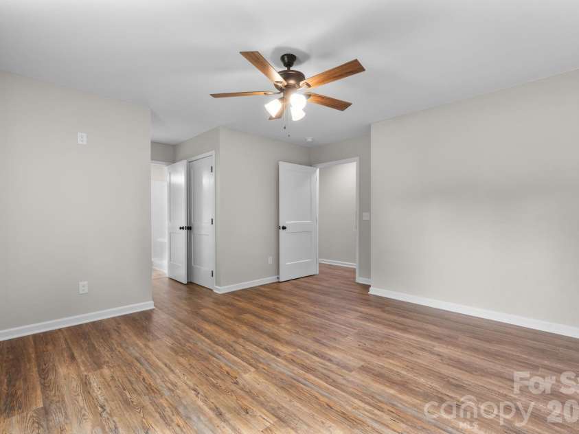 128 Buck Shoals Circle, Hudson, NC 28638.  MLS# CAR4416085, YatesRealty ID 45231. 