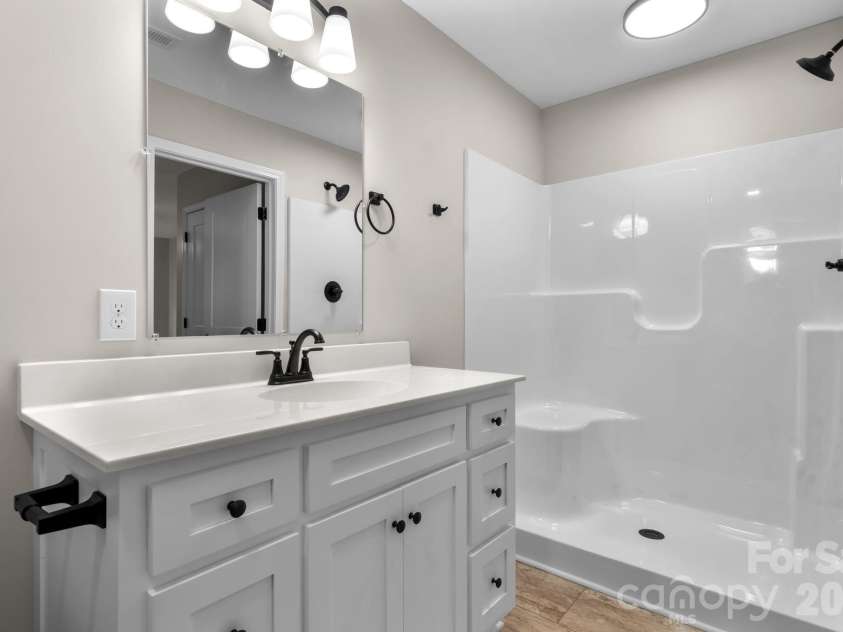 128 Buck Shoals Circle, Hudson, NC 28638.  MLS# CAR4416085, YatesRealty ID 45231. 