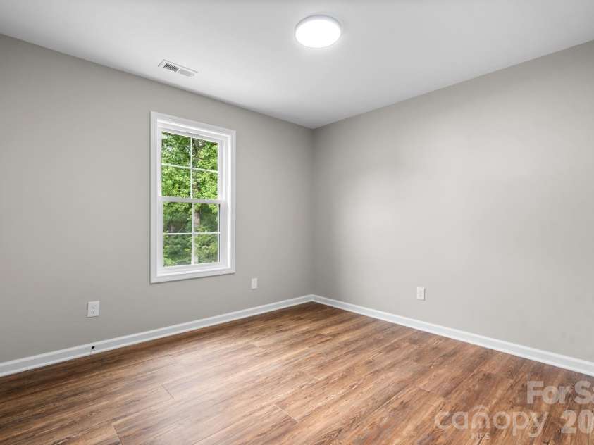128 Buck Shoals Circle, Hudson, NC 28638.  MLS# CAR4416085, YatesRealty ID 45231. 