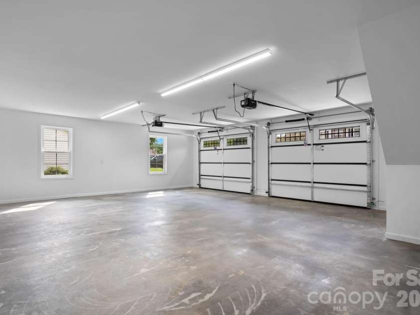 128 Buck Shoals Circle, Hudson, NC 28638.  MLS# CAR4416085, YatesRealty ID 45231. 