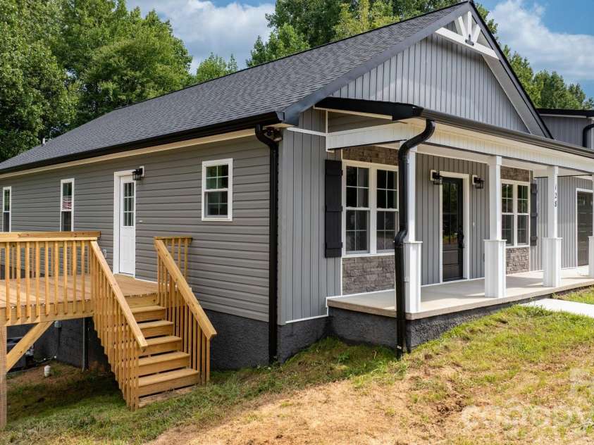 128 Buck Shoals Circle, Hudson, NC 28638.  MLS# CAR4416085, YatesRealty ID 45231. 