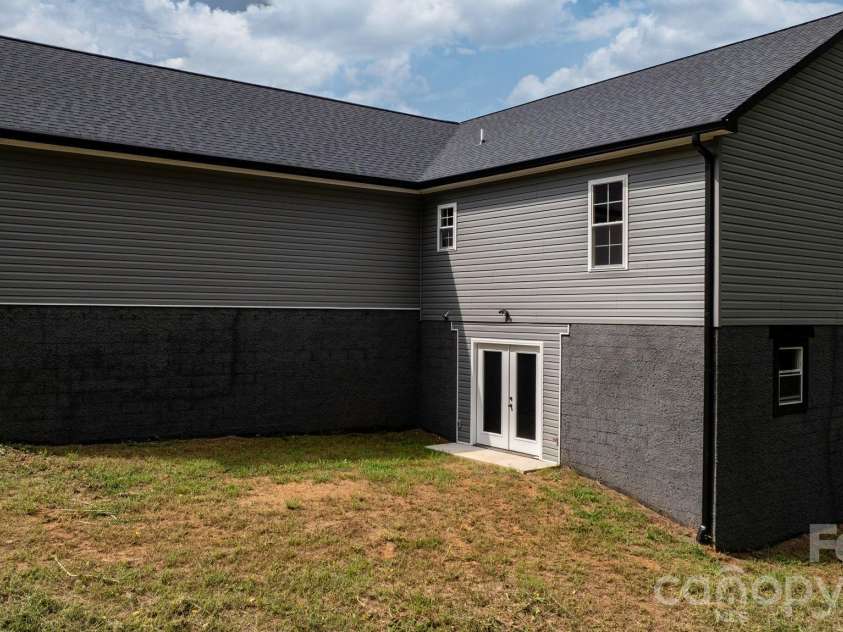 128 Buck Shoals Circle, Hudson, NC 28638.  MLS# CAR4416085, YatesRealty ID 45231. 